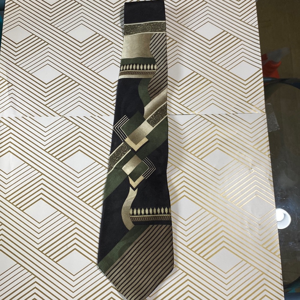 10/$10 Albert Nipon Vintage Silk Tie Hunter Green, Black, Beige & Mushroom